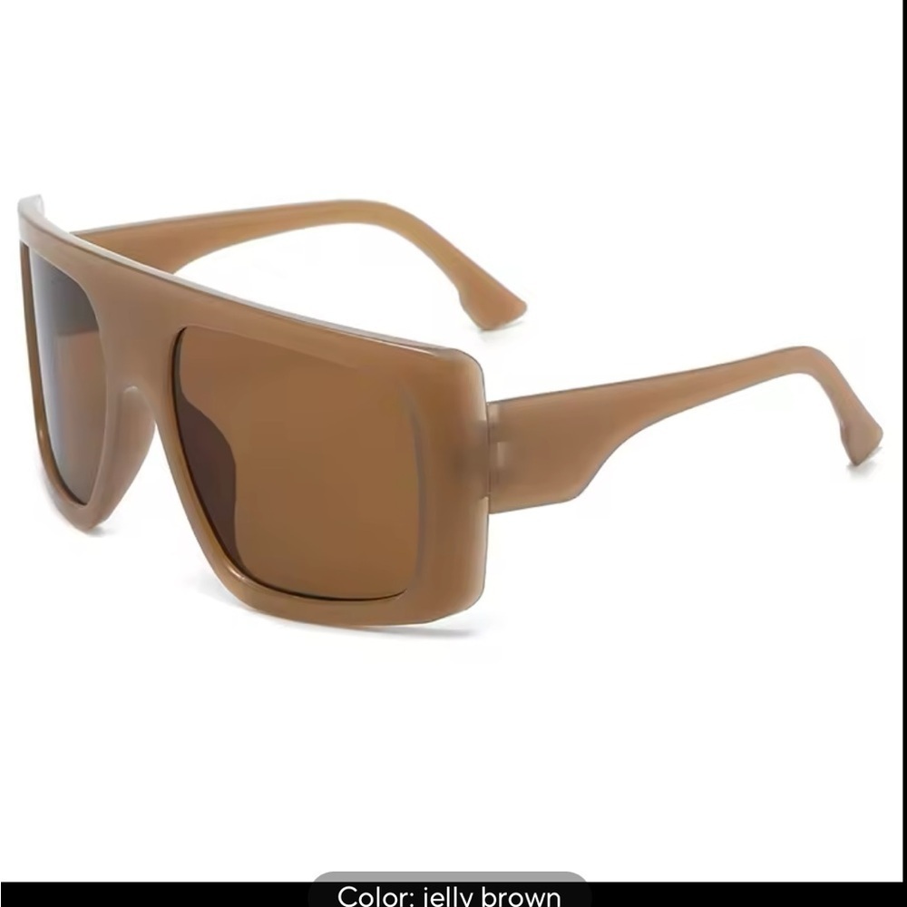 Stylish Brown Sunglasses
0388